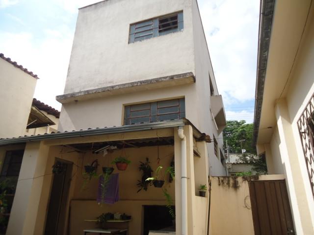Casa bem conservada em ótima localização, próximo a rua padre eustáquio! - Foto 16