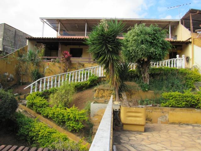 Rm imóveis vende excelente casa de 04 quartos em ótima localização