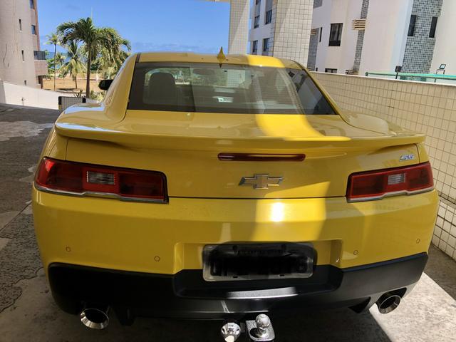 CAMARO 2014/14, 6.2, 8 cilindros, com apenas 13 mil km rodados.