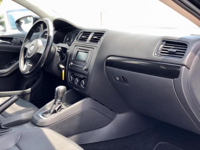 Jetta Comfortline 2.0 2012 Com teto Aut. - Foto 14