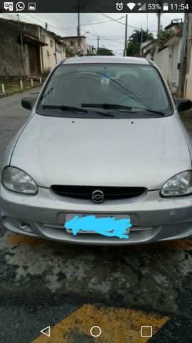 Corsa Classic Sedan 1.0 8 V 4 portas Ar Gelando 4 pneus novos gnv 16mts homologado doc ok - Foto 17