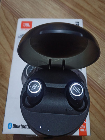 Fone JBL free bluetooth