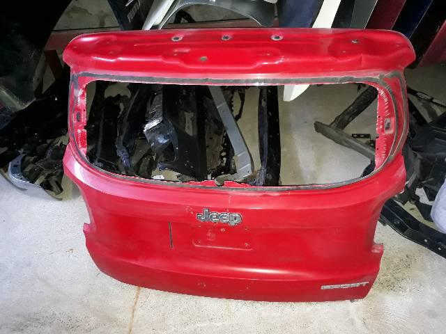 Tampa traseira jeep renegade