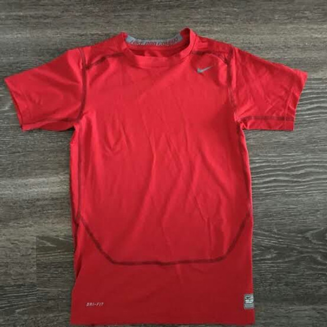 Camisa Nike Pro Combat