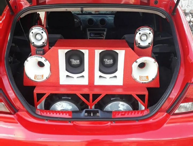 Som automotivo