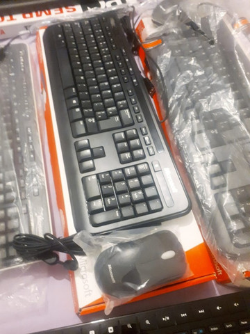 Kit Teclado e Mouse Microsoft USB Produto Novo Modelo 600 - Foto 4