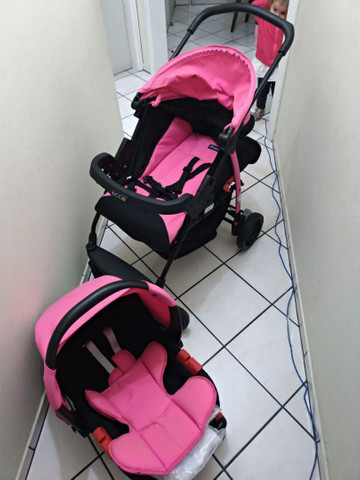 Vendo Carrinho + Bebê Conforto com base para carro Burigotto - Foto 4