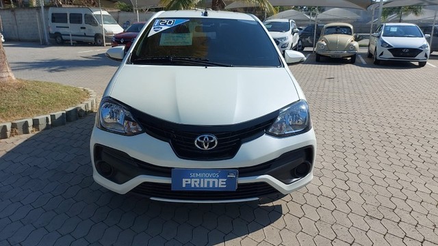 TOYOTA ETIOS X PLUS 1.5 MT 2019/2020 29.000KM BRANCO PEROLIZADO