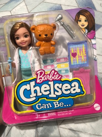 Barbie chelsea médica 