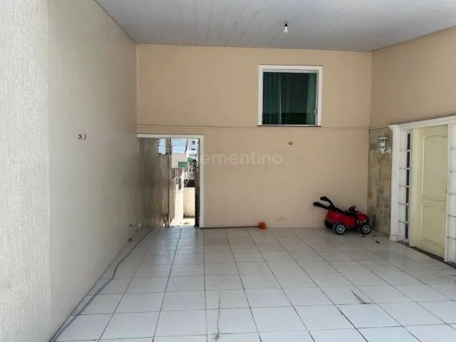 Casa com 4 Quartos para alugar, 120m² - Parque Dez de Novembro - Foto 2