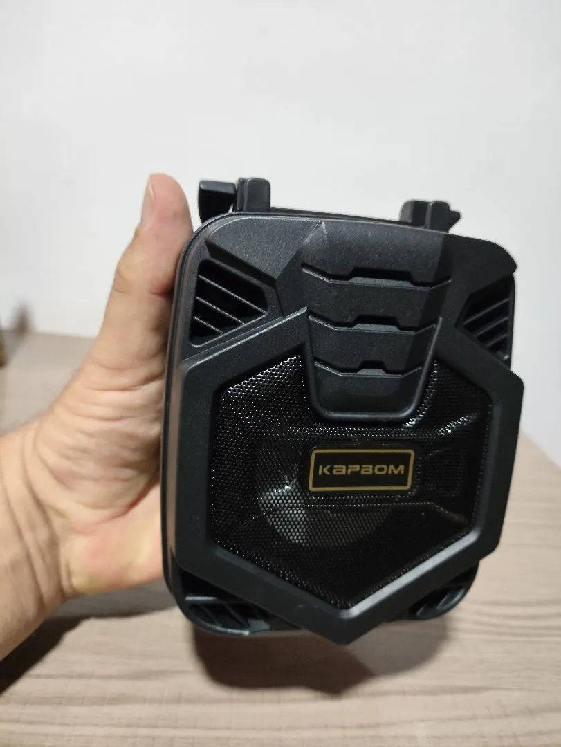 Caixa de Som Bluetooth Rádio FM Entrada Para Pendrive Portátil
