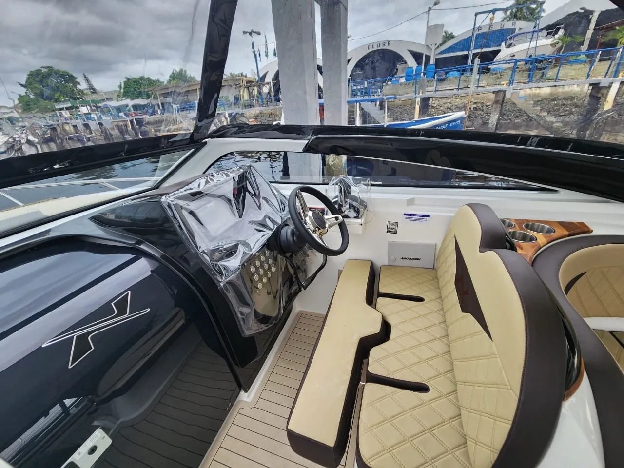 Barco NX 290 - 2 Motores de POPA de 200 HP - Foto 5