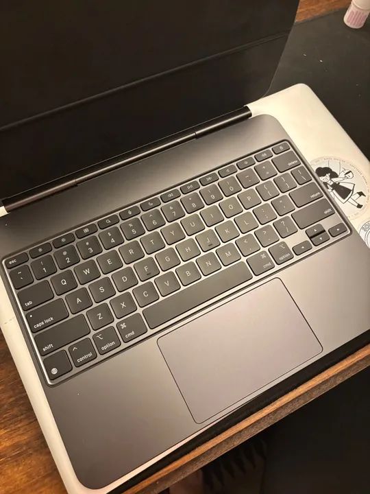 Apple Magic Keyboard compatível com Ipad Pro M4