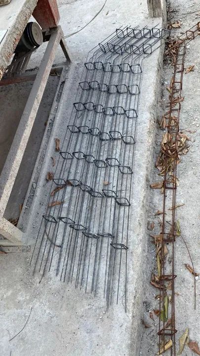 Mourão de concreto pescoço de ganso  - Foto 2