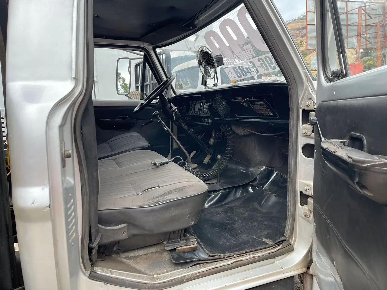 Ford F-14000 com Carroceria e Munck - Foto 6