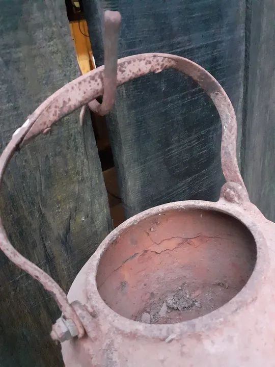 Chaleira de Ferro Antiga - Foto 3