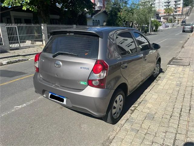 Toyota Etios 2020 particular