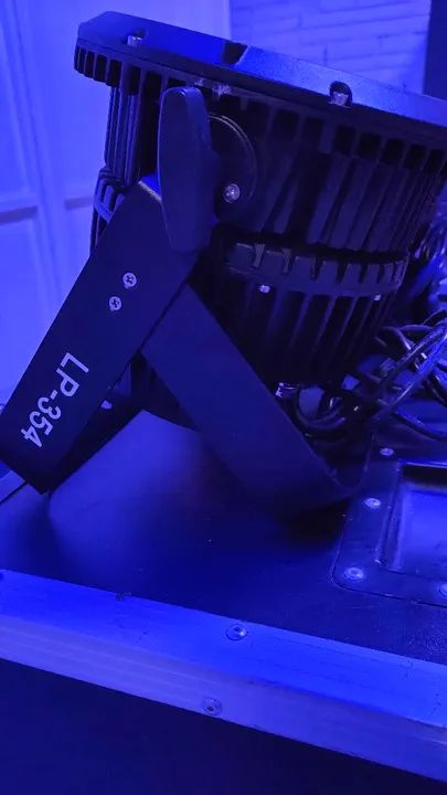 2 un Waterproof IP 68 LED Par Light LP-35464308568600835120