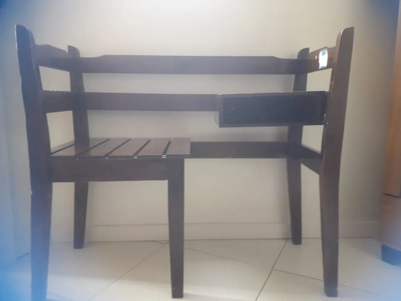 VENDO CADEIRA COM MESA - Foto 2