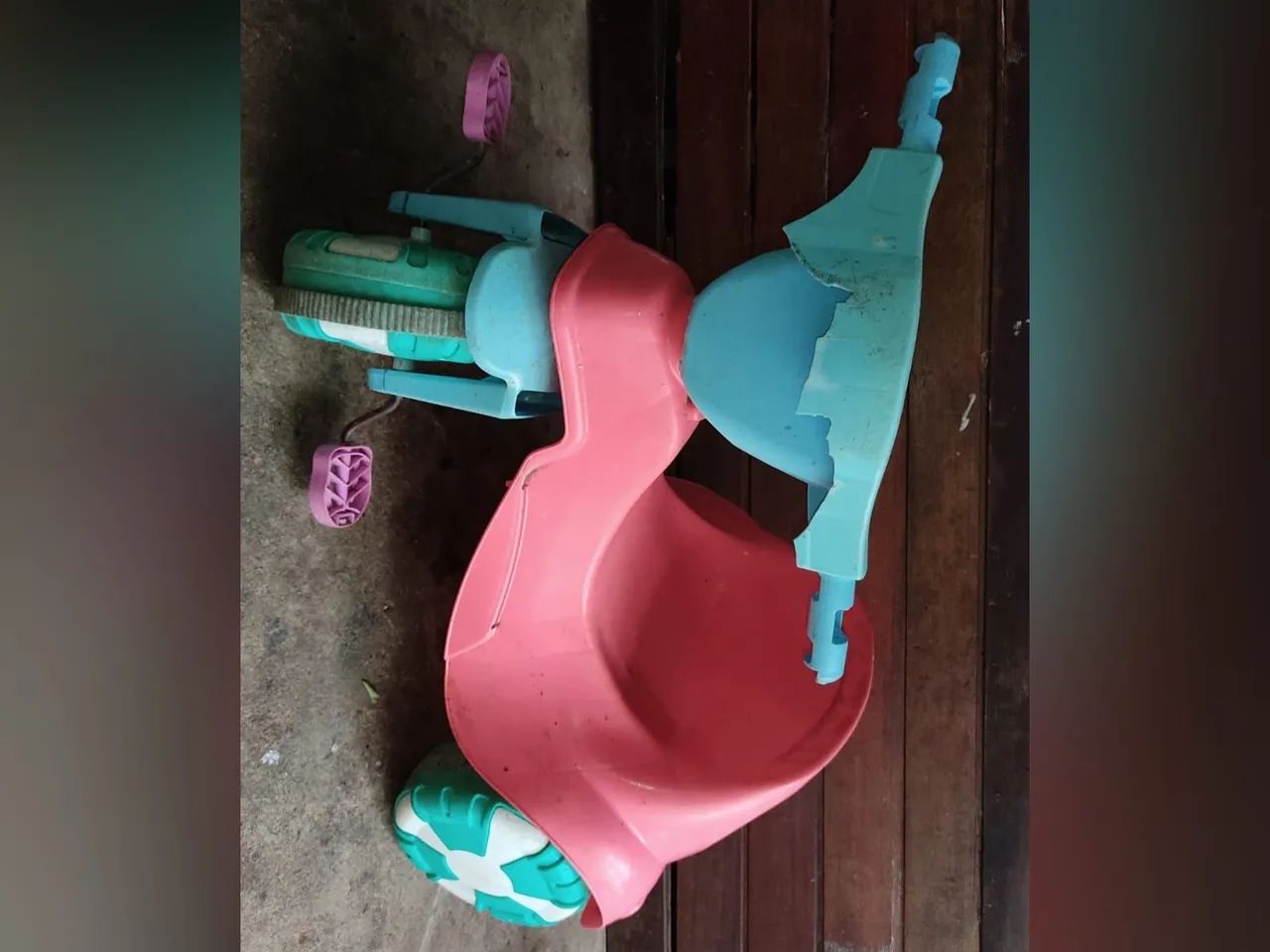 Triciclo infantil {LEIA BEM O ANÚNCIO}