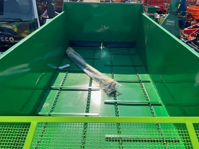 Vagão Forrageiro Cremasco VFC 8000, 4 rodas  - Foto 3