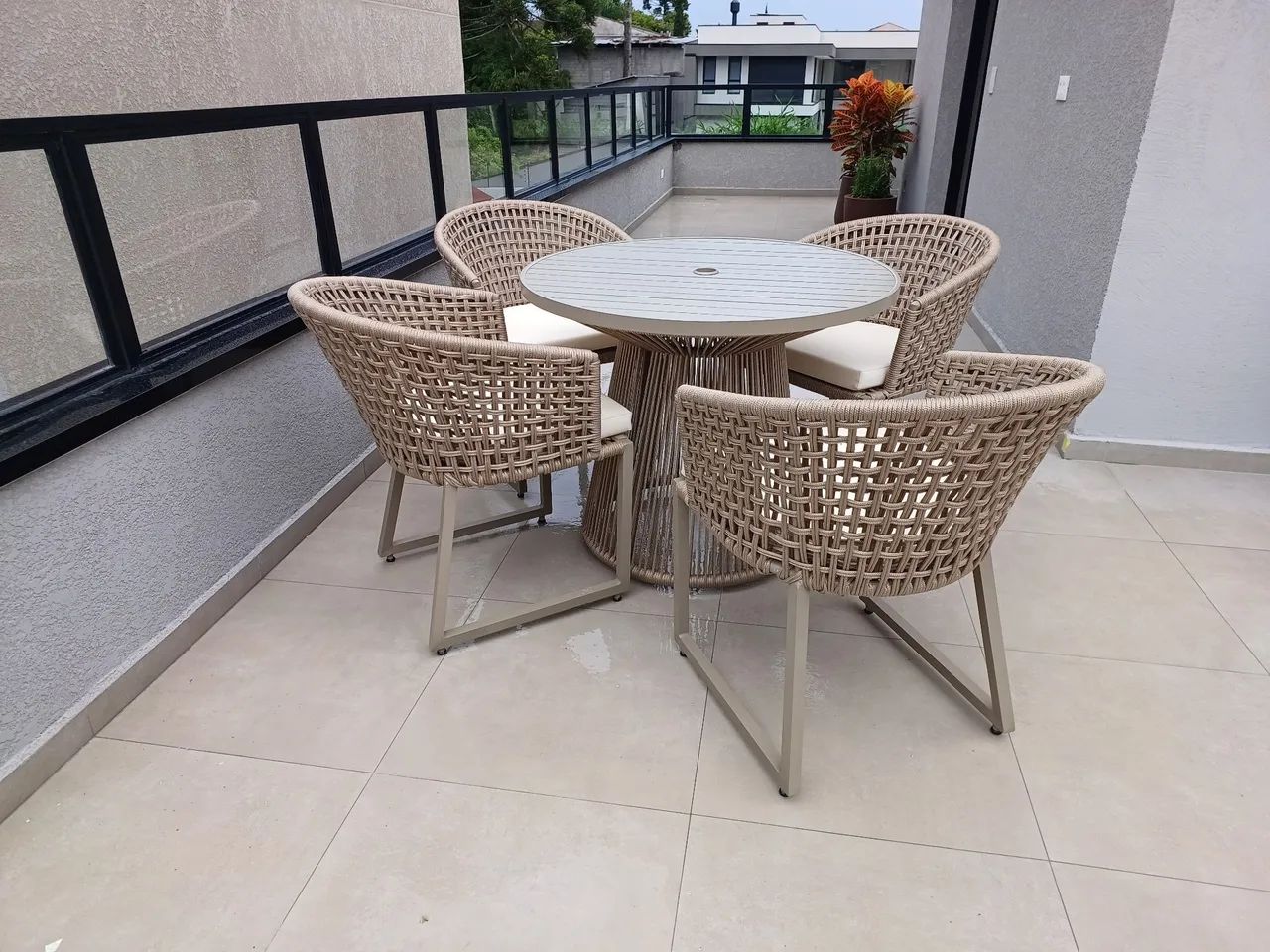 Mesa de Jantar em corda náutica com 4 Cadeiras