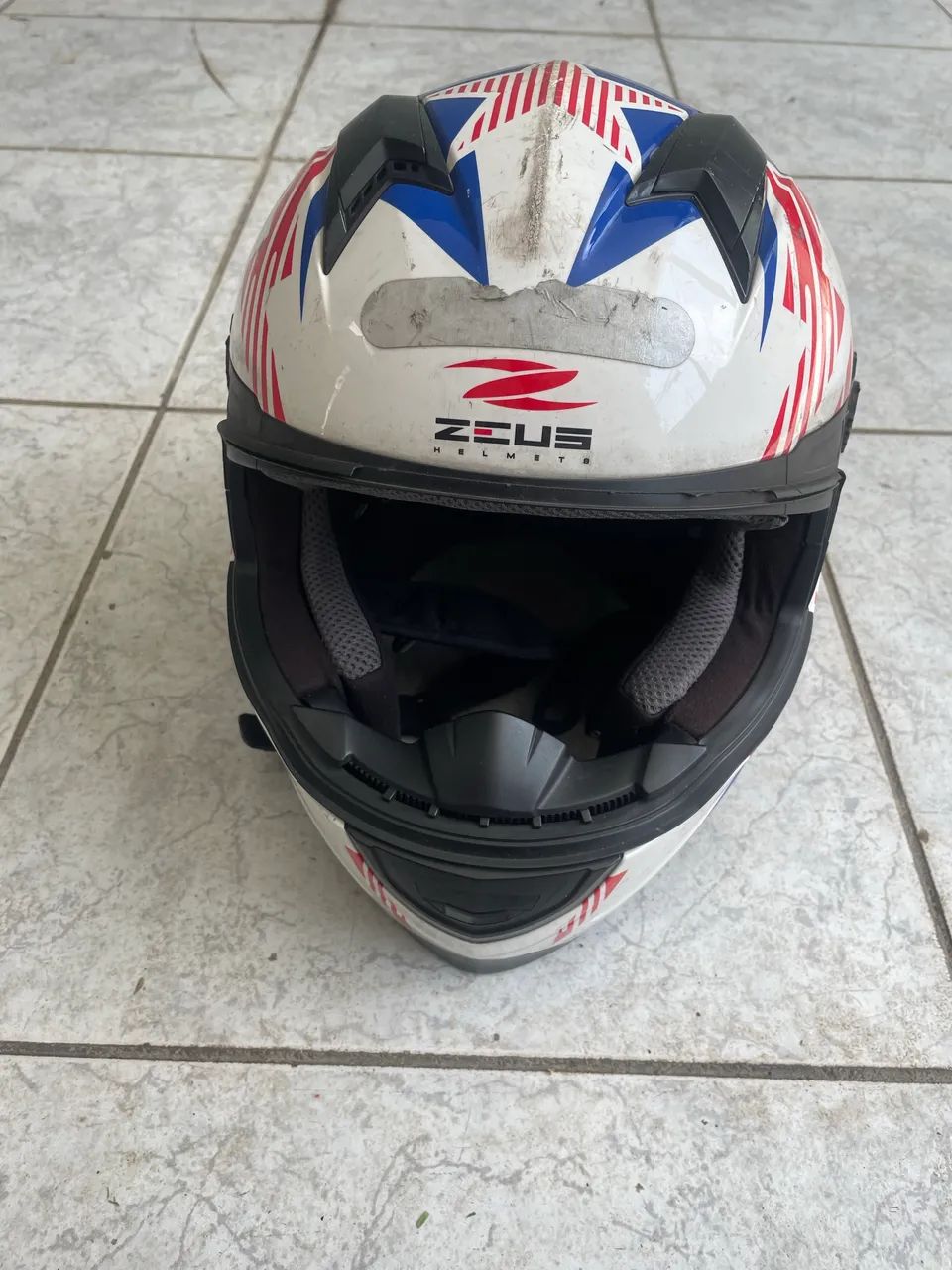 Capacete Zeus 811 sem viseira