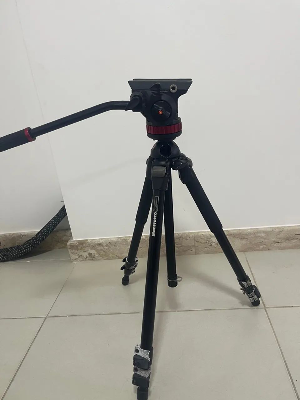TRIPE MANFROTTO COM CABECA MVH502AH - Foto 3