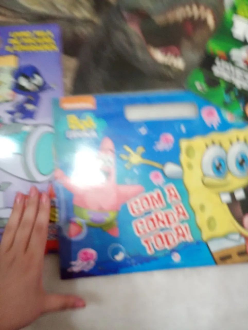 9 Livros de colorir e atividades infantil, dinossauros, bob esponja,ben 10,  jovens ti - Foto 3