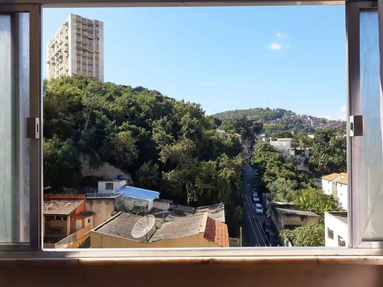 Niterói- próximo a Icaraí, 01 qt c om 01 vaga de garagem