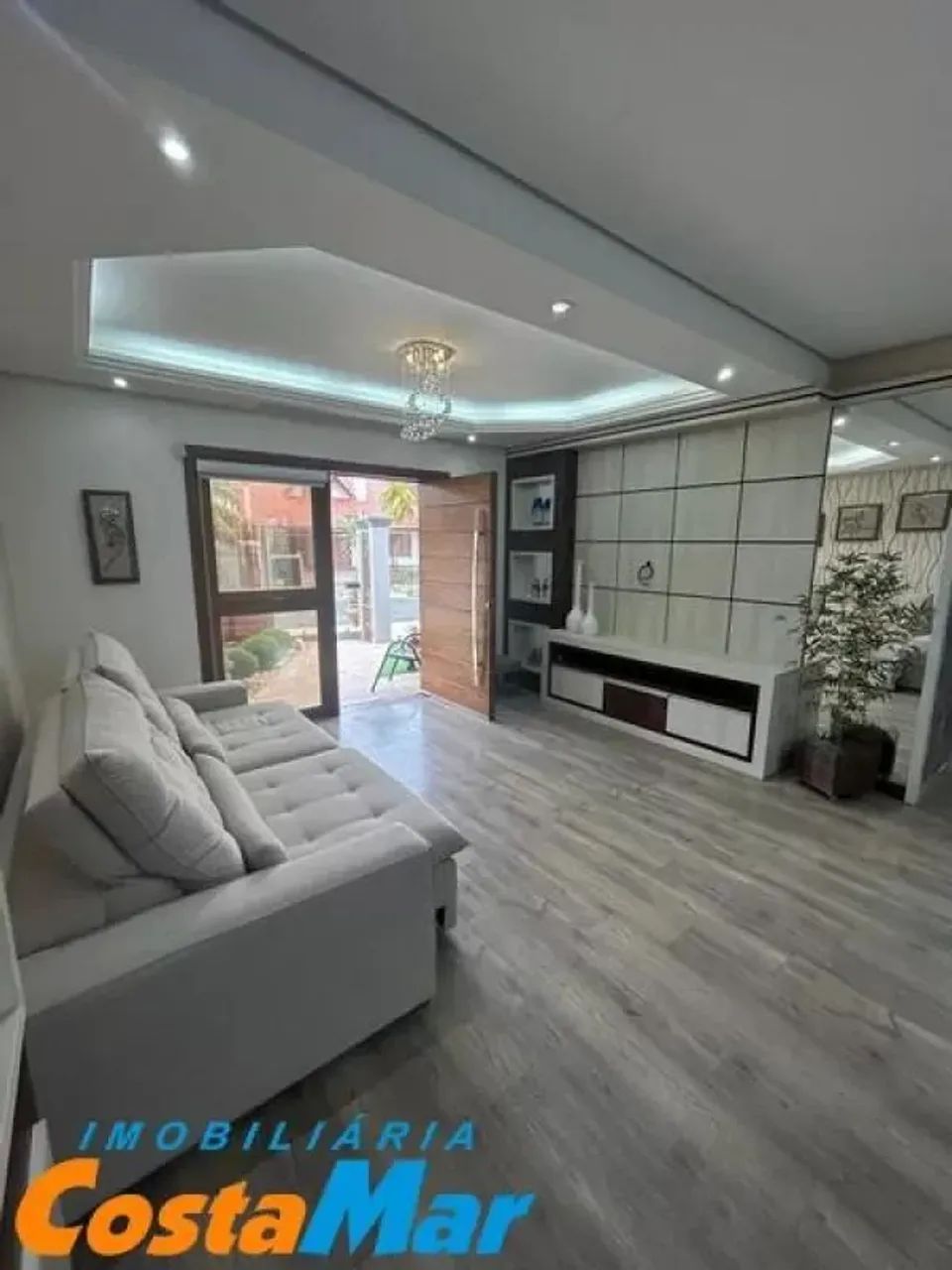 Residência com piscina, mobiliada contendo 3 dormitórios. Venha conferir! - Foto 4