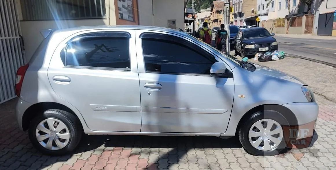 ETIOS X 1.3  PRATA 2015/2016 - Foto 5