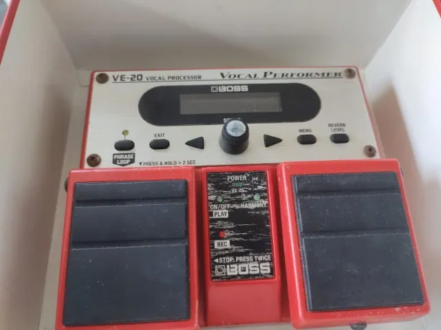 BOSS VE-20 VOCAL PERFORMER - Equipamentos e Acessórios de Som
