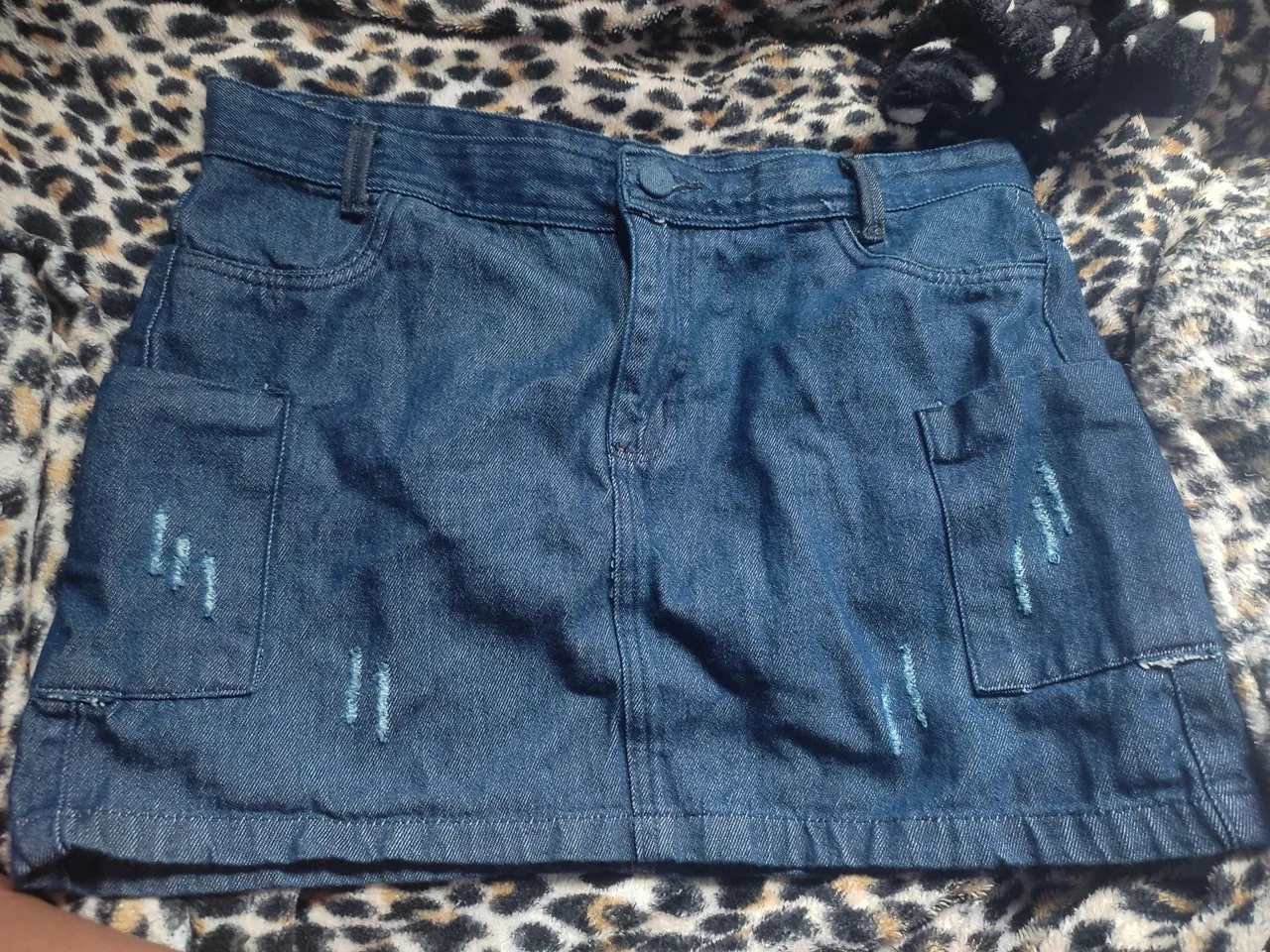 Saia Jeans Destroyed com Bolsos Laterais