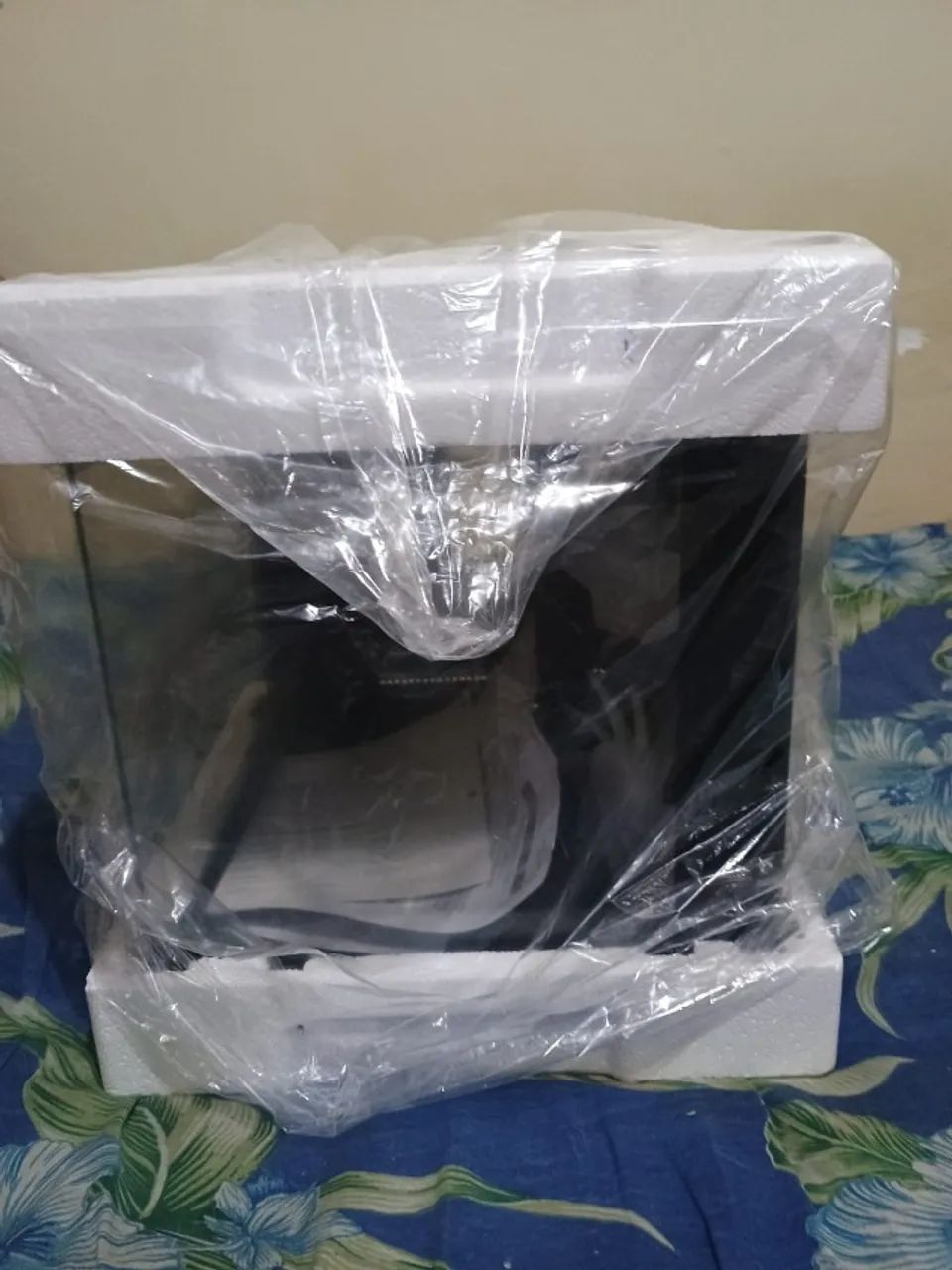 Aigo Luna A275 Gaming Case, Rainbow, Mini-Tower, Glass Side Panel, Includes 3 Fans, Black, A64317902545026120