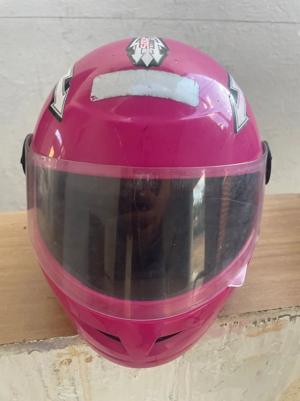 Capacete infantil na cor rosa  - Foto 2