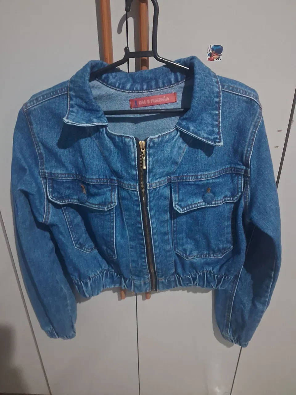 Jaqueta Jeans Feminina Curta com Zíper