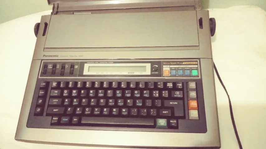 Máquina De Escrever Eletrônica Panasonic R56064842819792769121