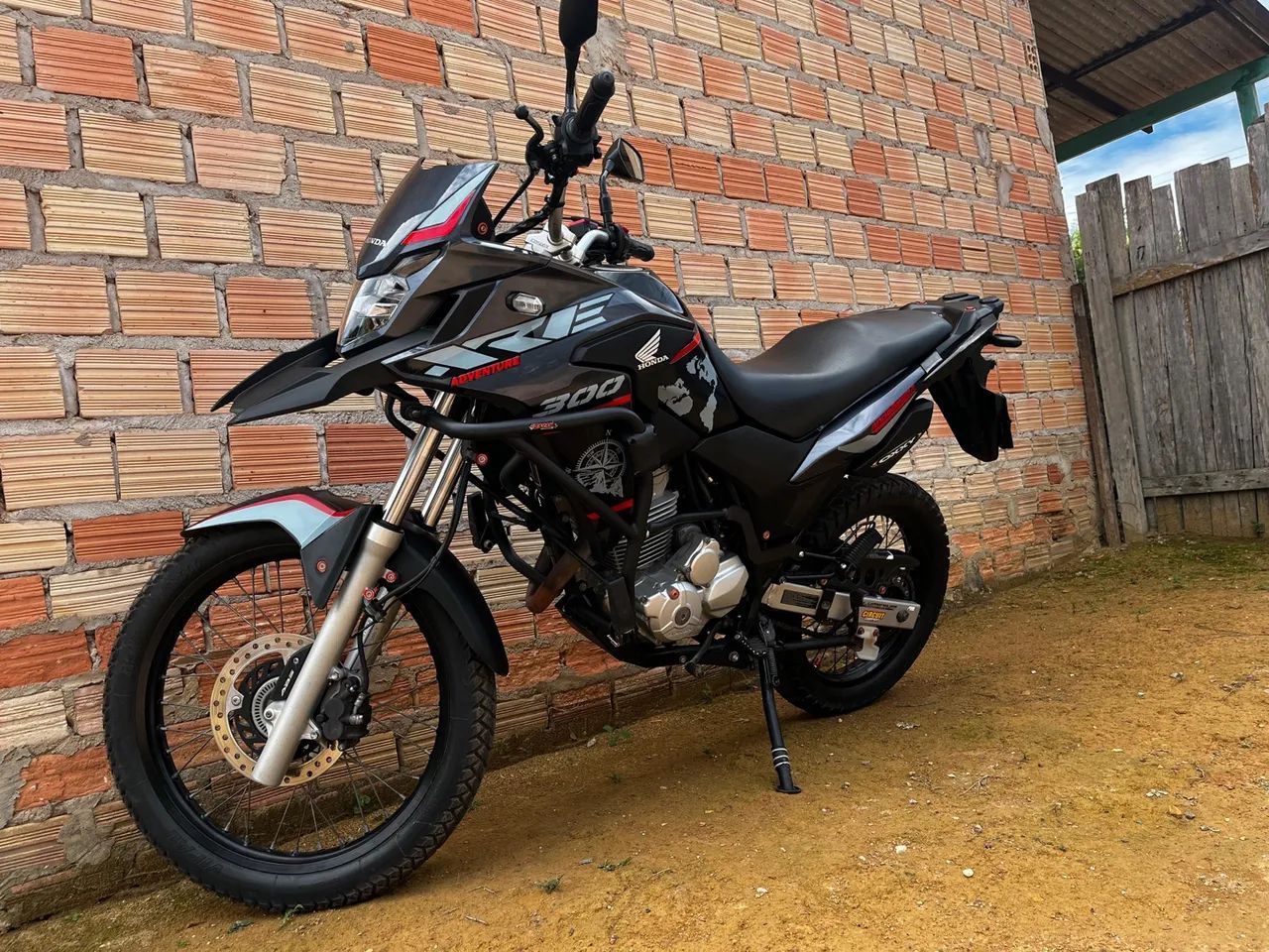 Xre 300 adventure 2023