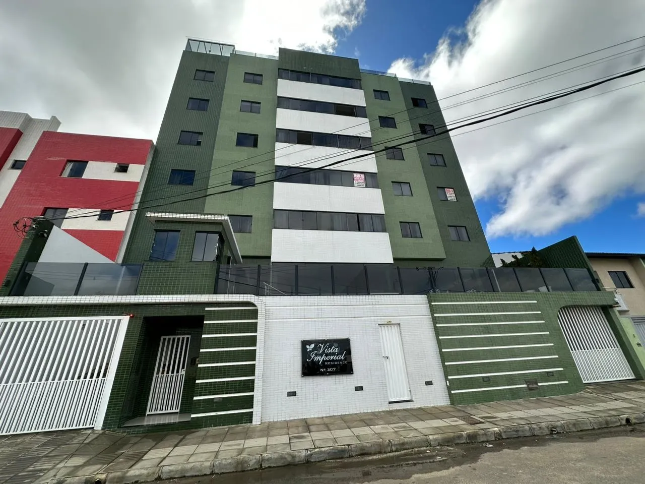 Apartamento em Vitória da Conquista - 3/4 sendo 2 suítes - Duplex no bairro Candeias