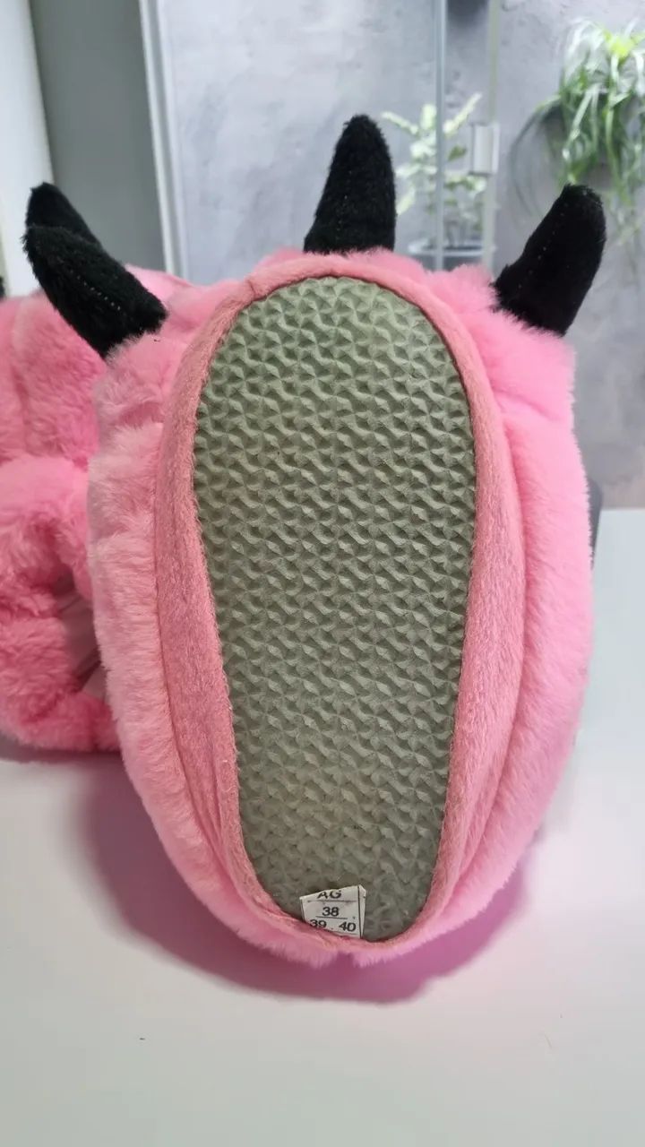 Pantufas de Garra de Monstro Rosa - Foto 2