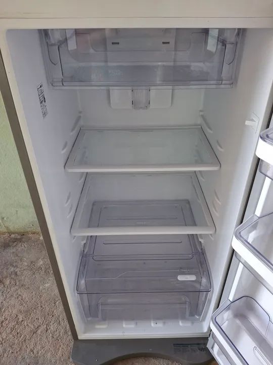 GELADEIRA ELECTROLUX NOVA. - Foto 3