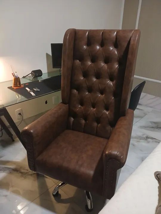 Cadeira de Escritório  Luxo  Couro