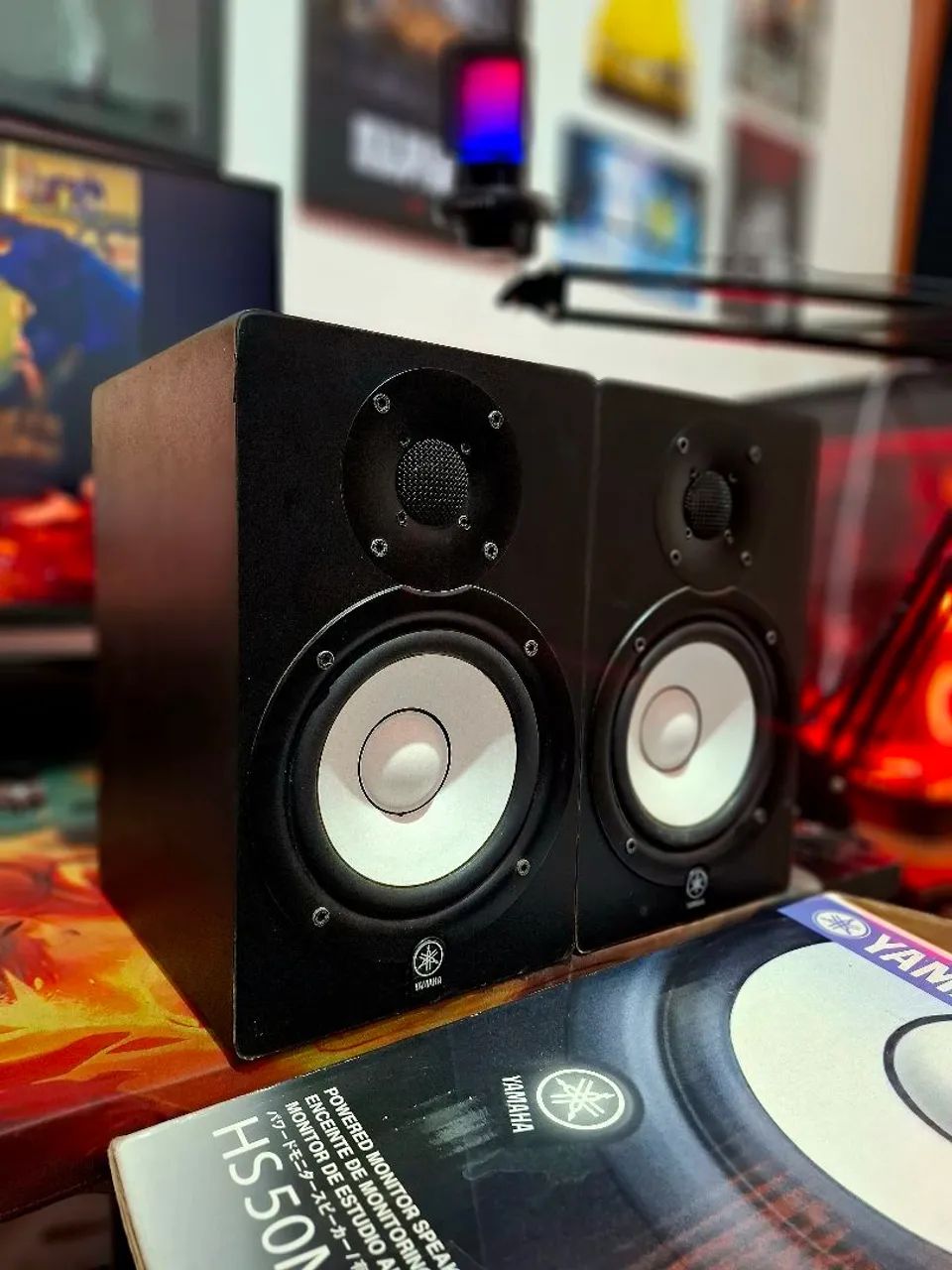 HS5 PAIR OF REFERENCE MONITORS+POWER CABLES AND XLR TO P2 CABLES64595542609411120