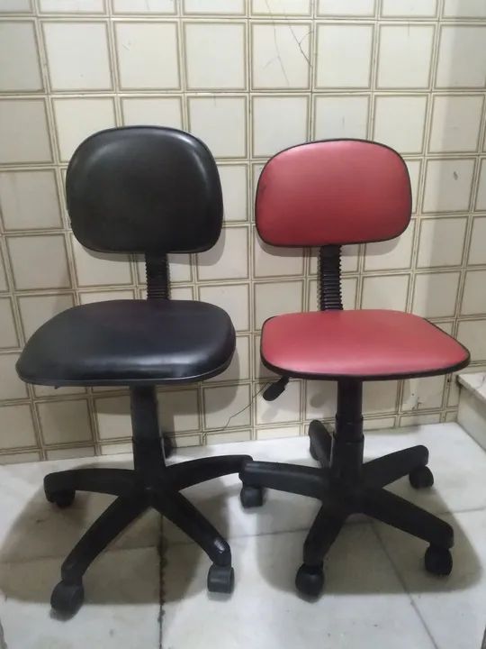 2 Cadeiras de Escritório Giratórias