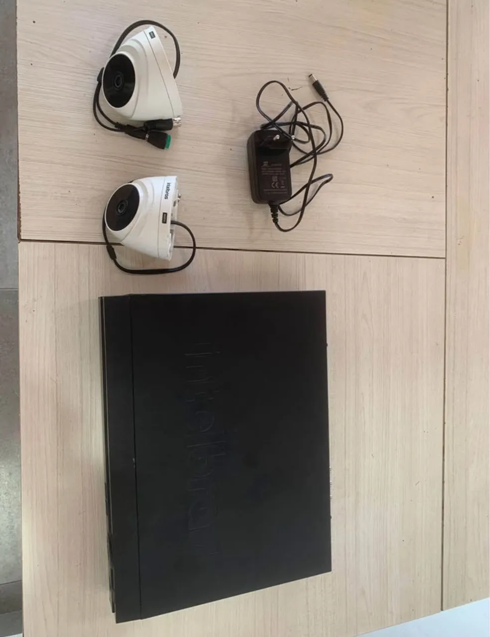 Kit 2 Câmeras de Segurança Intelbras + DVR