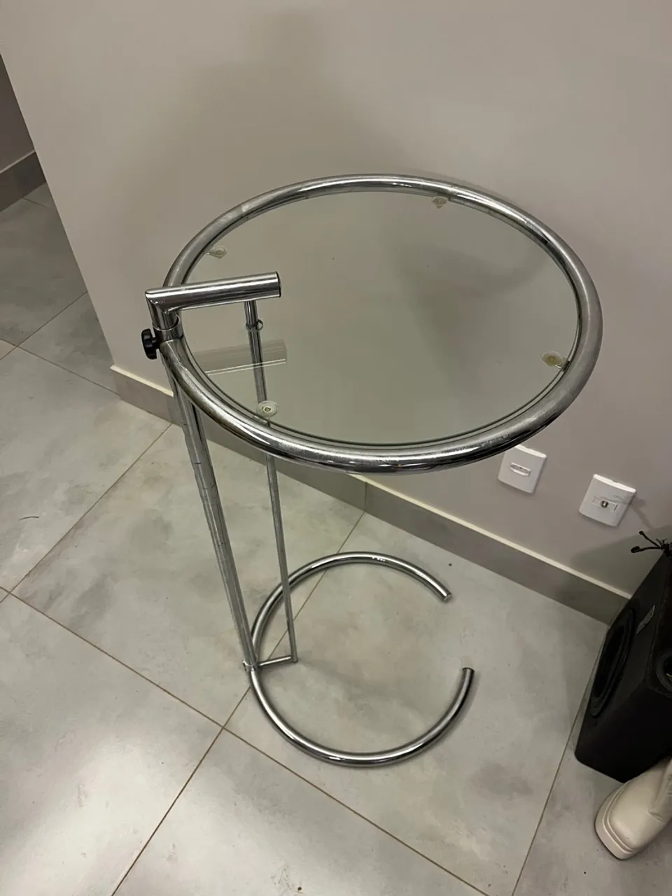 Mesa Lateral de Vidro e Metal regulagem altura