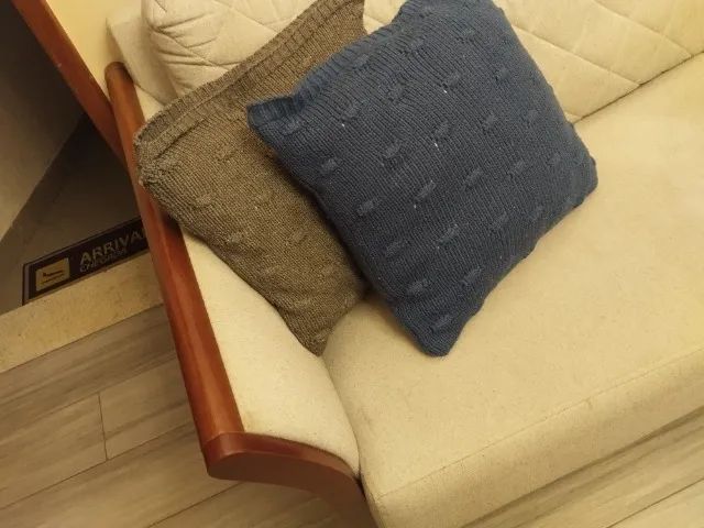 Sofá 3 lugares linho  - Foto 2