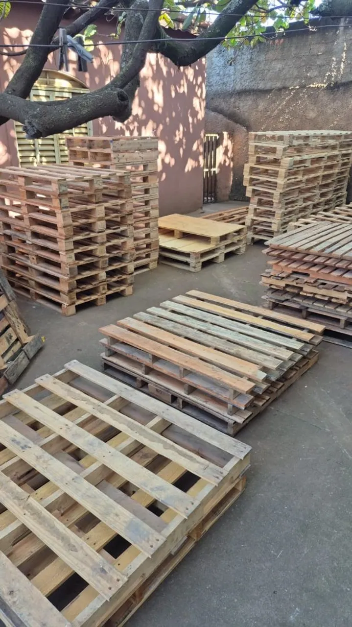 Pallets de Madeira para Diversos Fins, 15.00 reais cada