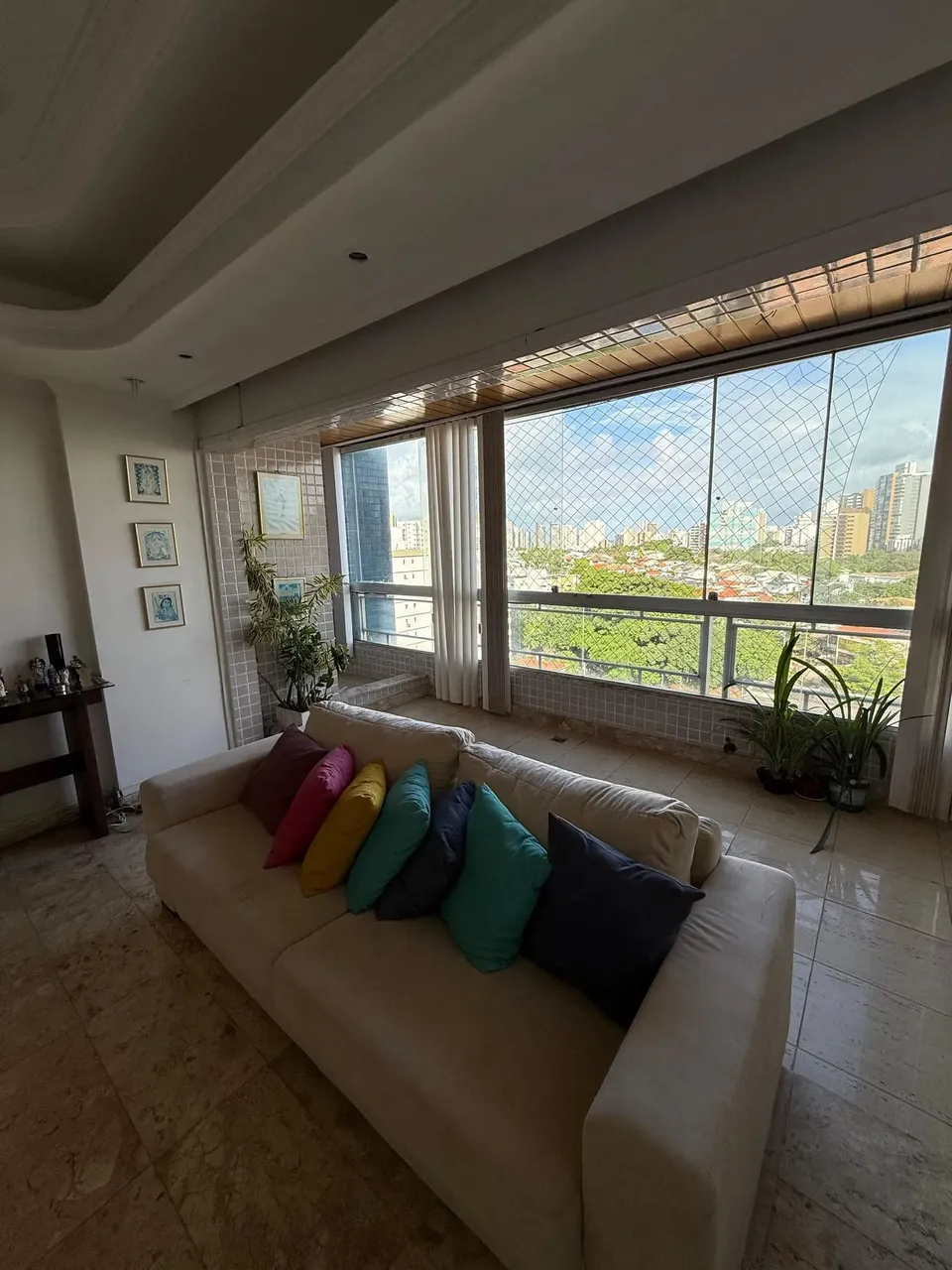 Itaigara - Edf Primum - 176,56m ² - 4/4 - 2 suítes - Despensa - Dependência completa - 2 v